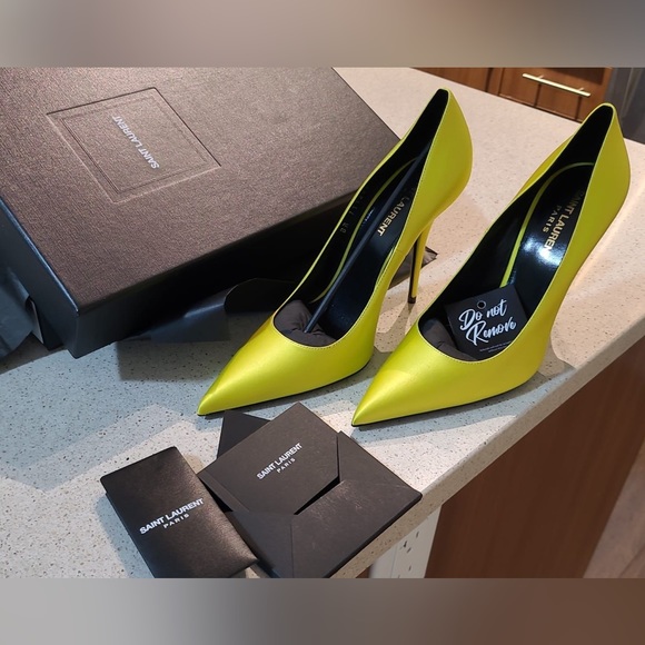 Saint Laurent Pointed Toe Slip-On Pumps - Picture 4 of 6